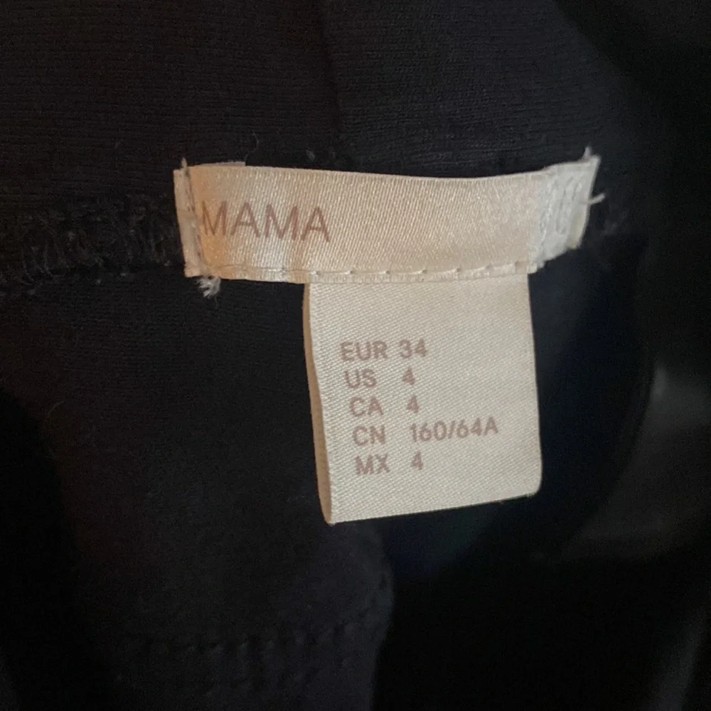 Maternity skinny jeans , black and gray. (One size 4, One size 6) - Picture 4 of 6